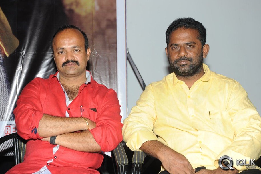 Aadu-Magadura-Bujji-Platinum-Disc-Function